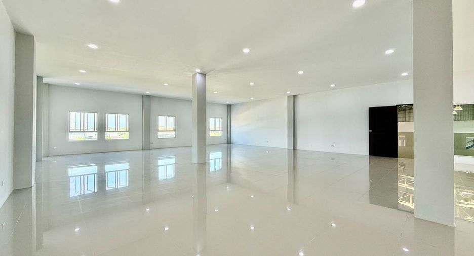 For sale retail Space in Bang Sao Thong, Samut Prakan