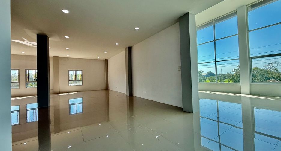 For sale retail Space in Bang Sao Thong, Samut Prakan