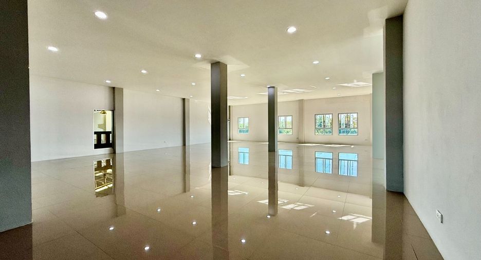 For sale retail Space in Bang Sao Thong, Samut Prakan