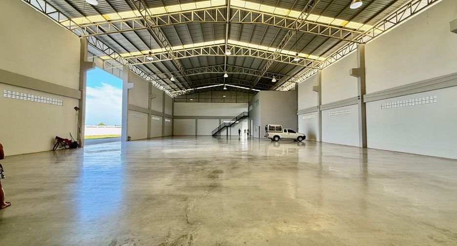 For sale retail Space in Bang Sao Thong, Samut Prakan