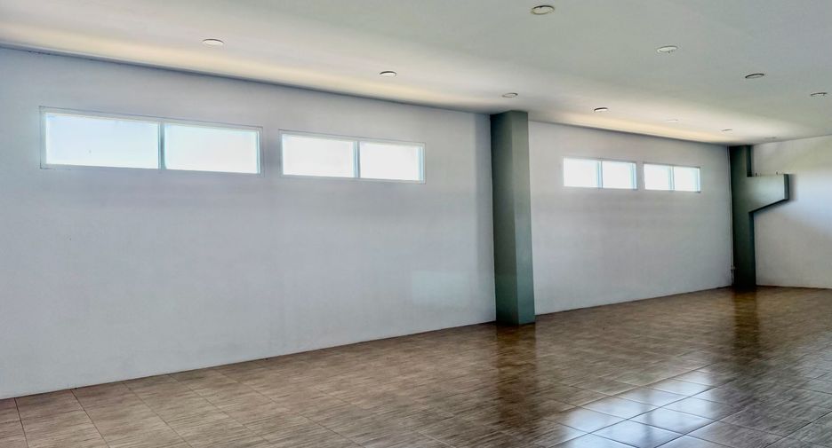 For sale retail Space in Bang Sao Thong, Samut Prakan