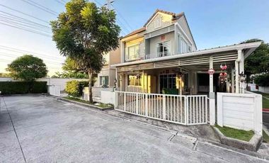 For rent 3 bedrooms townhouse in Bang Phli, Samut Prakan