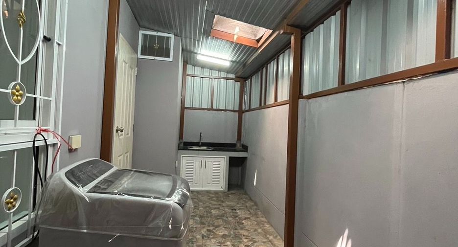For sale 2 bed townhouse in Bang Pa-in, Phra Nakhon Si Ayutthaya