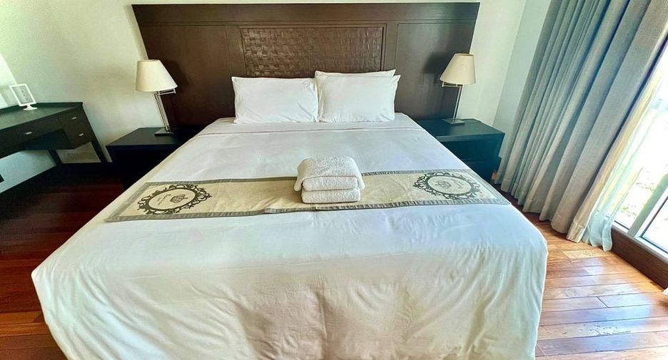 For rent 4 bedrooms condo in Pathum Wan, Bangkok