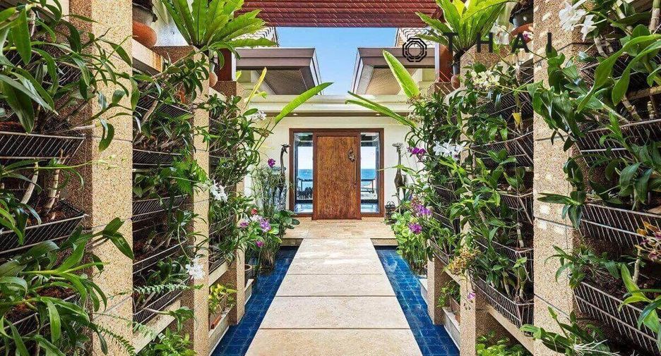 For sale 4 bedrooms villa in Mueang Phuket, Phuket
