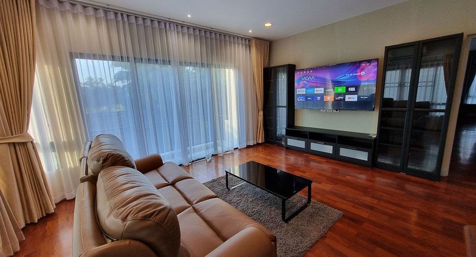 Casa en alquiler de 4 habitaciones en Bang Bon, Bangkok