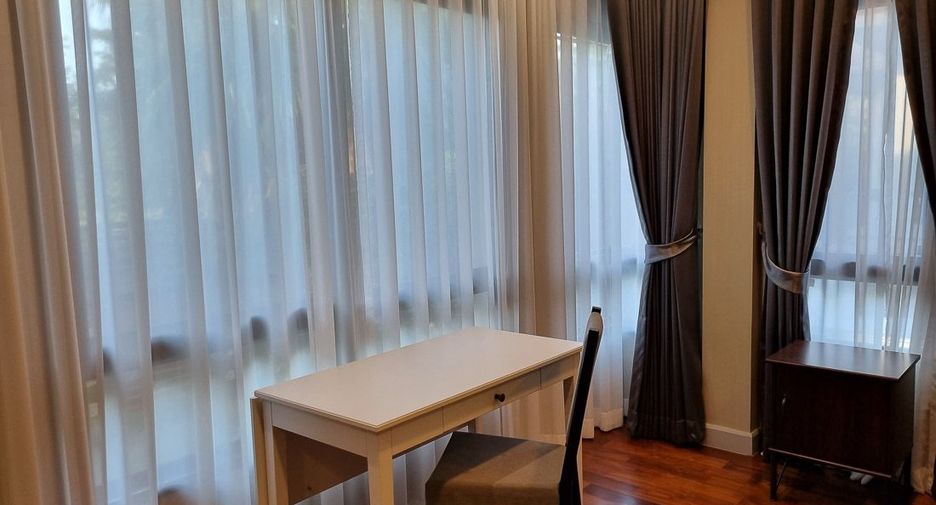 Casa en alquiler de 4 habitaciones en Bang Bon, Bangkok