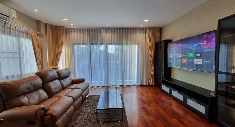 Casa en alquiler de 4 habitaciones en Bang Bon, Bangkok