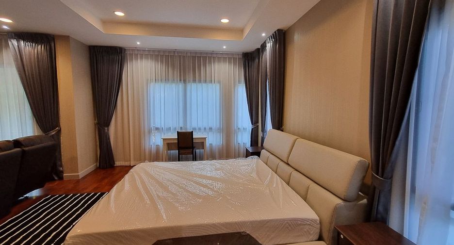Casa en alquiler de 4 habitaciones en Bang Bon, Bangkok