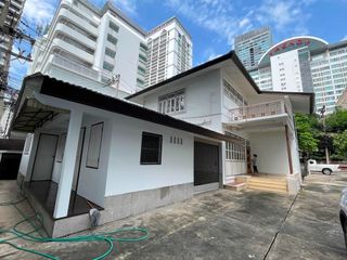 ให้เช่า 3 ห้องนอน บ้านเดี่ยว ใน คลองเตย, กรุงเทพฯ