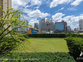 Condo en venta de 2 habitaciones en Khlong Toei, Bangkok
