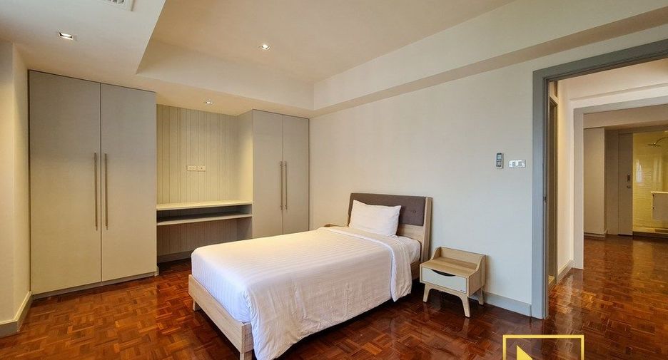 For rent 3 Beds apartment in Watthana, Bangkok
