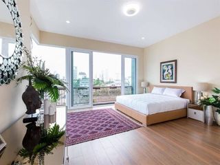 For rent and for sale 5 bedrooms house in Watthana, Bangkok