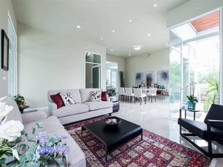 For rent and for sale 5 bedrooms house in Watthana, Bangkok