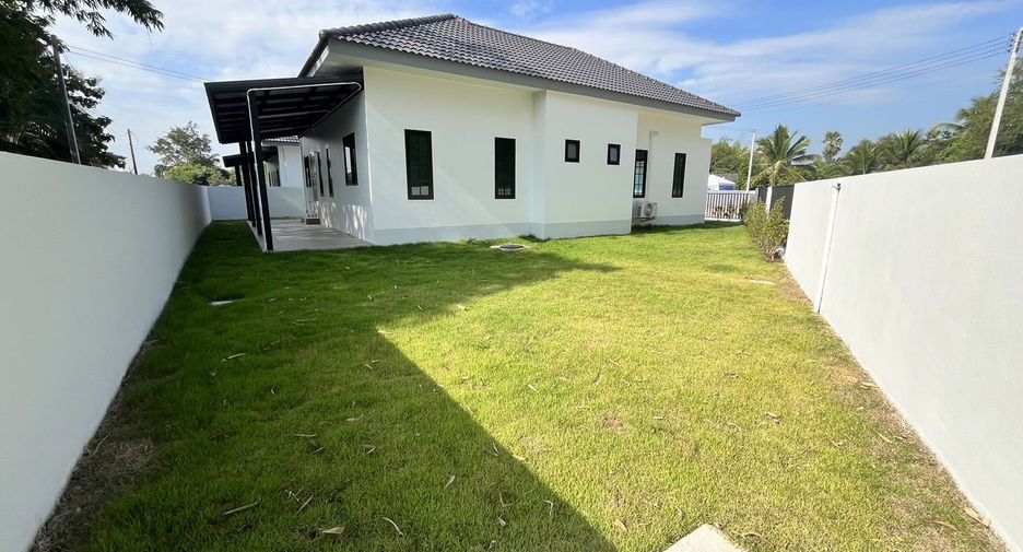 For sale 3 ベッドルーム house in Mueang Lamphun, Lamphun