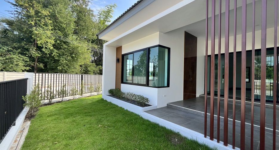 For sale 3 ベッドルーム house in Mueang Lamphun, Lamphun