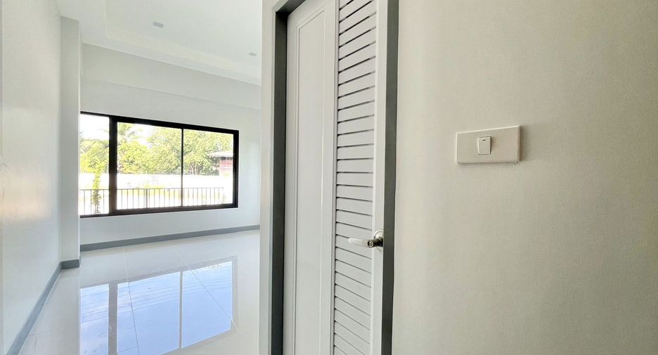 For sale 3 ベッドルーム house in Mueang Lamphun, Lamphun