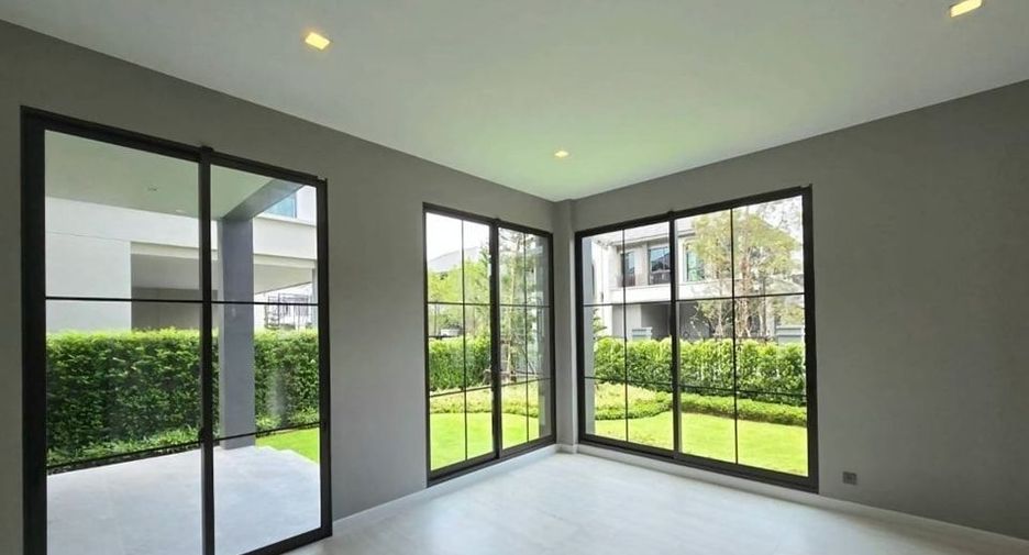 For sale 4 bedrooms house in Bang Phli, Samut Prakan