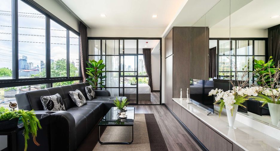 For rent 1 bed apartment in Khlong Toei, Bangkok