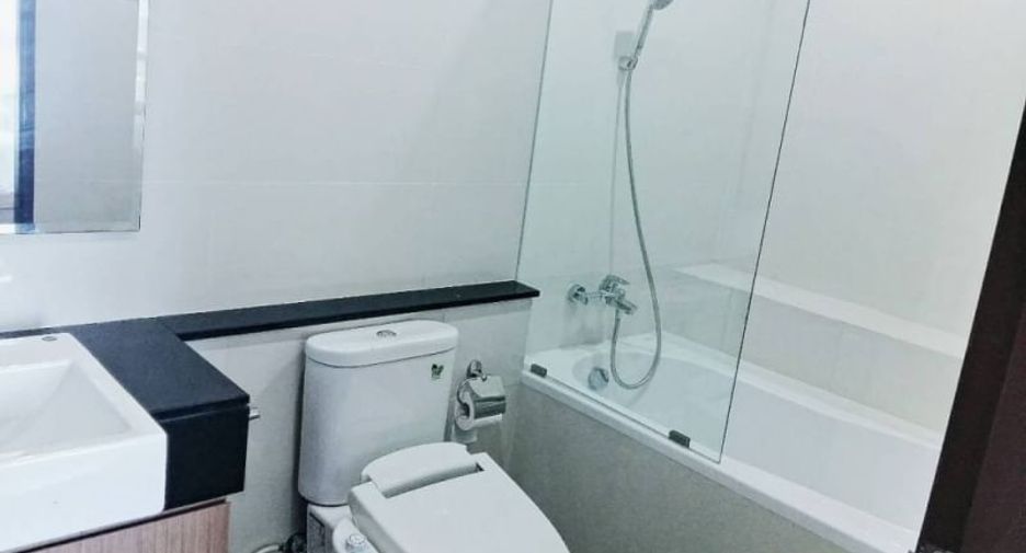 For rent そして for sale 2 ベッドルーム condo in Si Racha, Chonburi