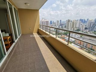 For rent 3 bed apartment in Watthana, Bangkok