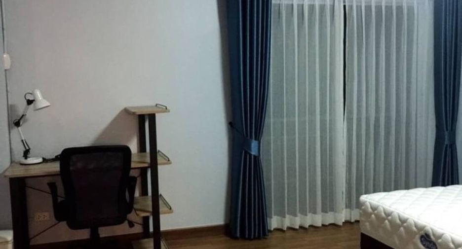 For sale 3 ベッドルーム retail Space in Si Racha, Chonburi