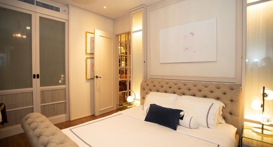 For sale 2 ベッドルーム condo in Khlong Toei, Bangkok