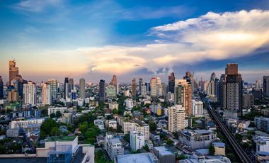 For sale 2 ベッドルーム condo in Khlong Toei, Bangkok
