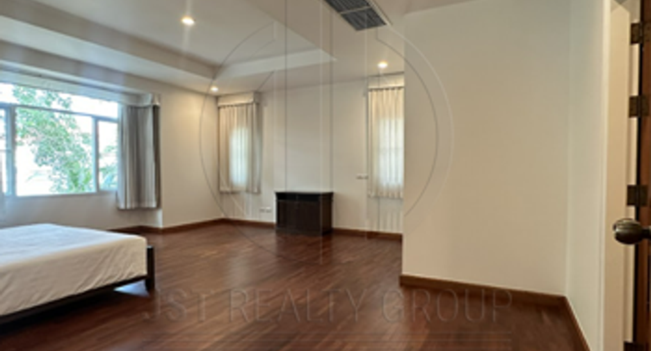 For rent 4 bedrooms house in Pak Kret, Nonthaburi