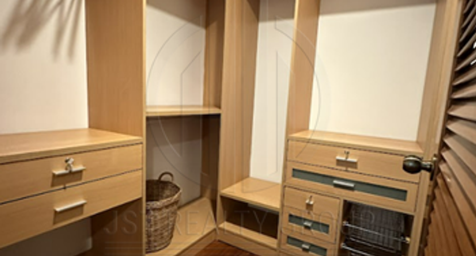 For rent 4 bedrooms house in Pak Kret, Nonthaburi