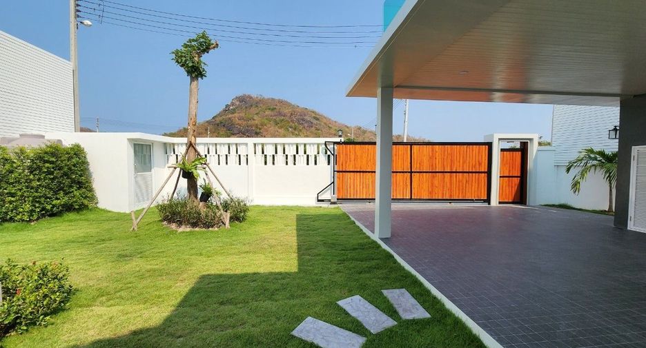 For sale 3 bedrooms villa in Hua Hin, Prachuap Khiri Khan