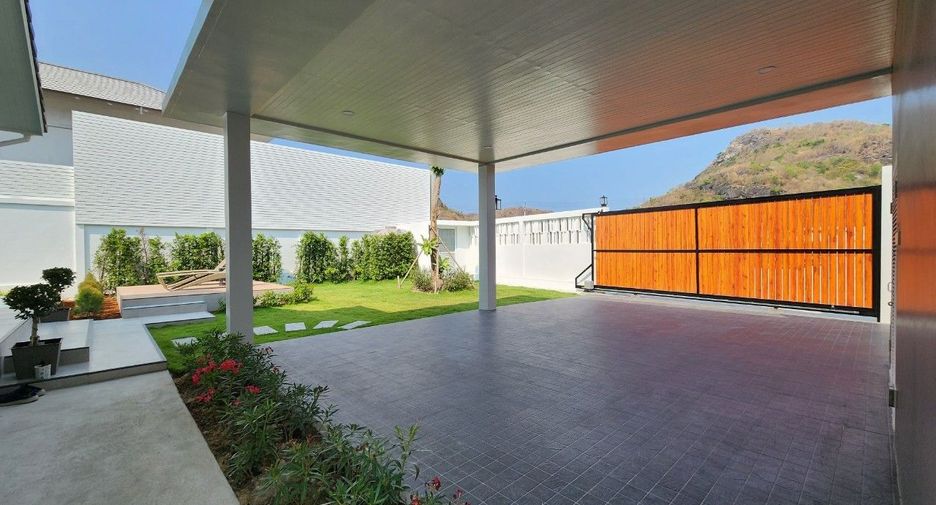 For sale 3 bedrooms villa in Hua Hin, Prachuap Khiri Khan
