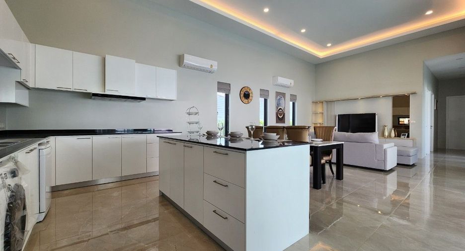 For sale 3 bedrooms villa in Hua Hin, Prachuap Khiri Khan