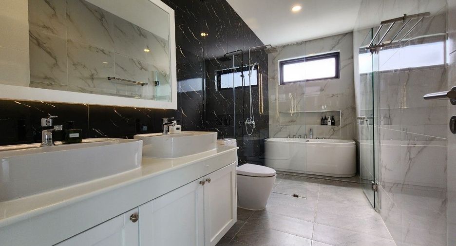 For sale 3 bedrooms villa in Hua Hin, Prachuap Khiri Khan