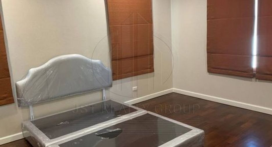 For rent 3 bedrooms house in Suan Luang, Bangkok