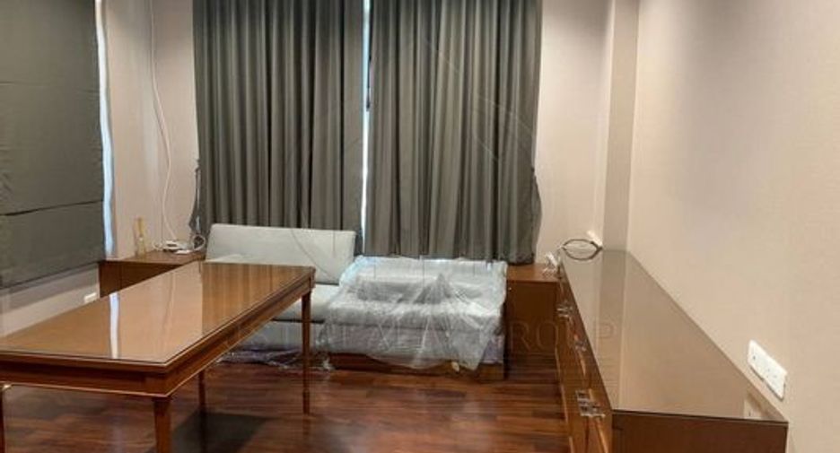 For rent 3 bedrooms house in Suan Luang, Bangkok