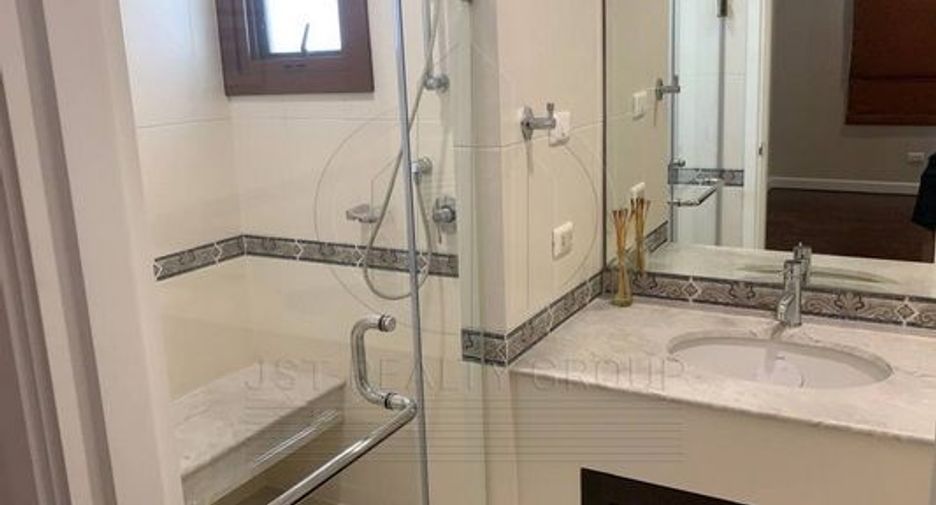 For rent 3 bedrooms house in Suan Luang, Bangkok