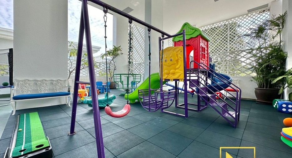 For rent 2 bedrooms condo in Watthana, Bangkok