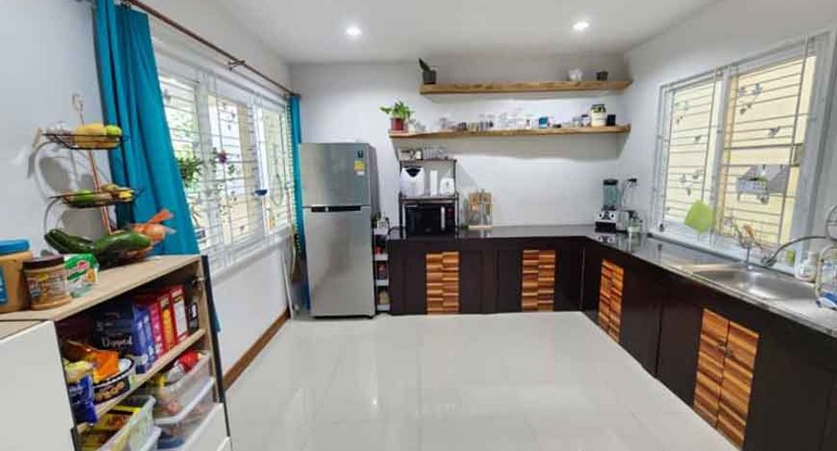 For rent 3 bedrooms house in Mueang Chiang Mai, Chiang Mai