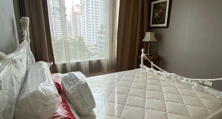 Condo en alquiler de 3 habitaciones en Watthana, Bangkok