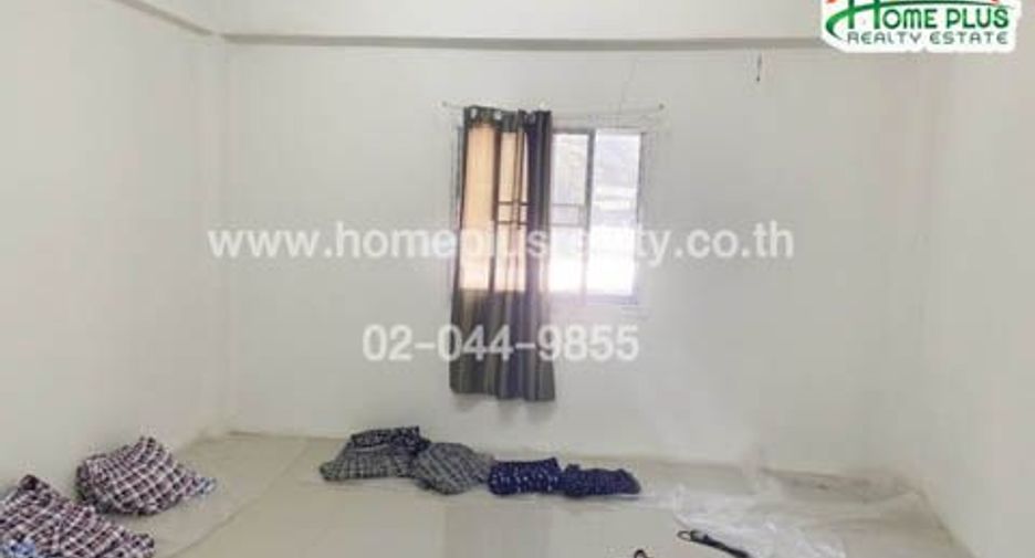 For sale 3 bed retail Space in U Thong, Suphan Buri