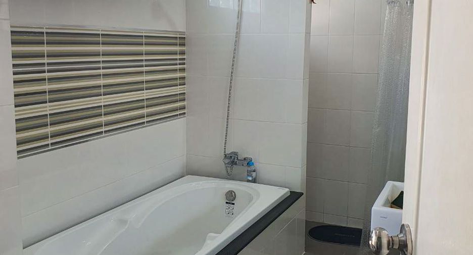 出租 和 出售 4 卧室 独立屋 在 Phuket Town, 普吉