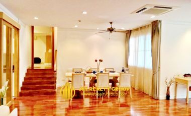 For rent 3 bedrooms condo in Khlong Toei, Bangkok