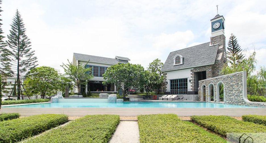 For rent 2 bedrooms house in Bang Na, Bangkok