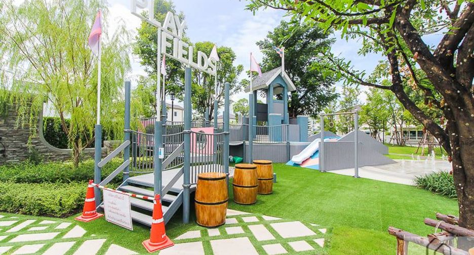 For rent 2 bedrooms house in Bang Na, Bangkok