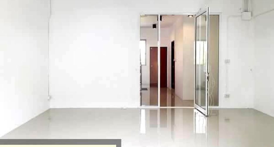 Büro zur Miete mit 5 Zimmer in Watthana, Bangkok