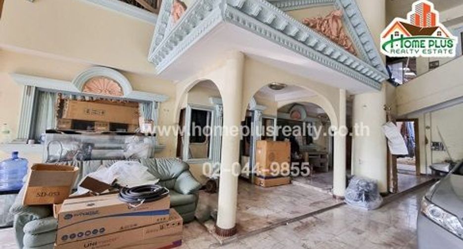 For sale land in Phra Khanong, Bangkok