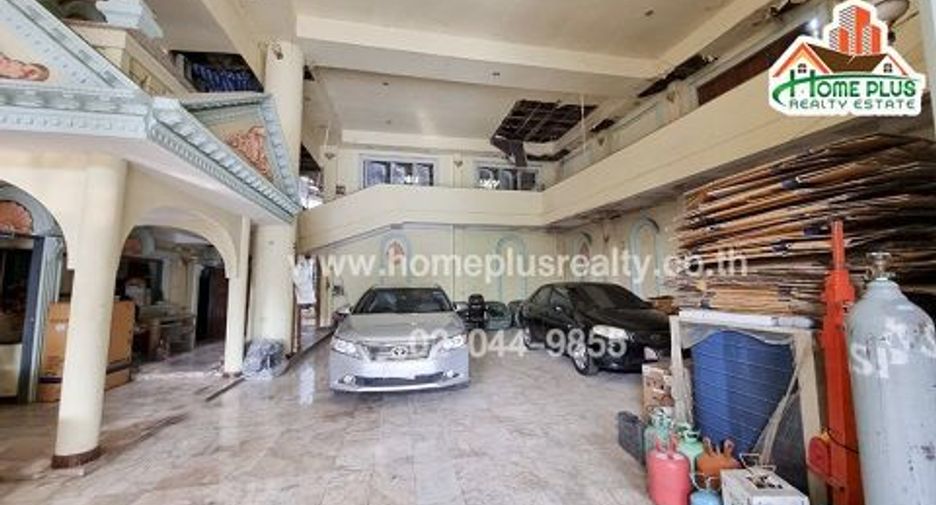 For sale land in Phra Khanong, Bangkok