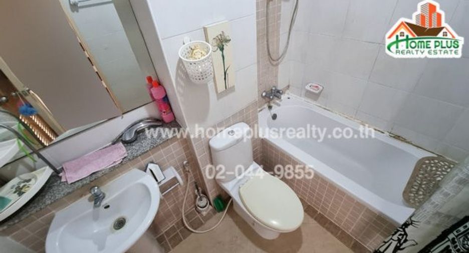 Casa adosada en venta de 3 habitaciones en Bueng Kum, Bangkok