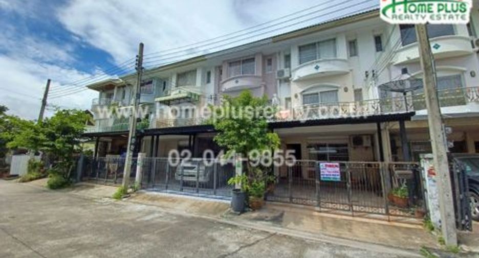 Casa adosada en venta de 3 habitaciones en Bueng Kum, Bangkok